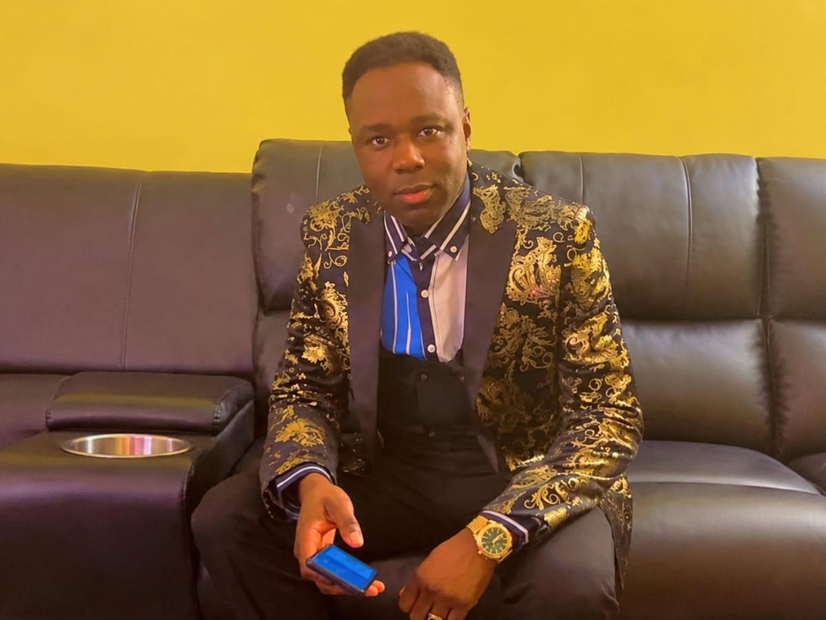 Monsieur Lamine, grand marabout africain, voyant et médium
